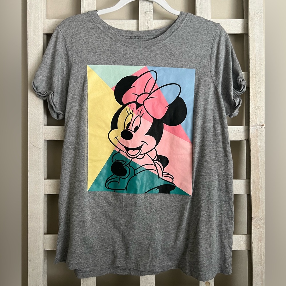 Minnie Mouse geometric color tee